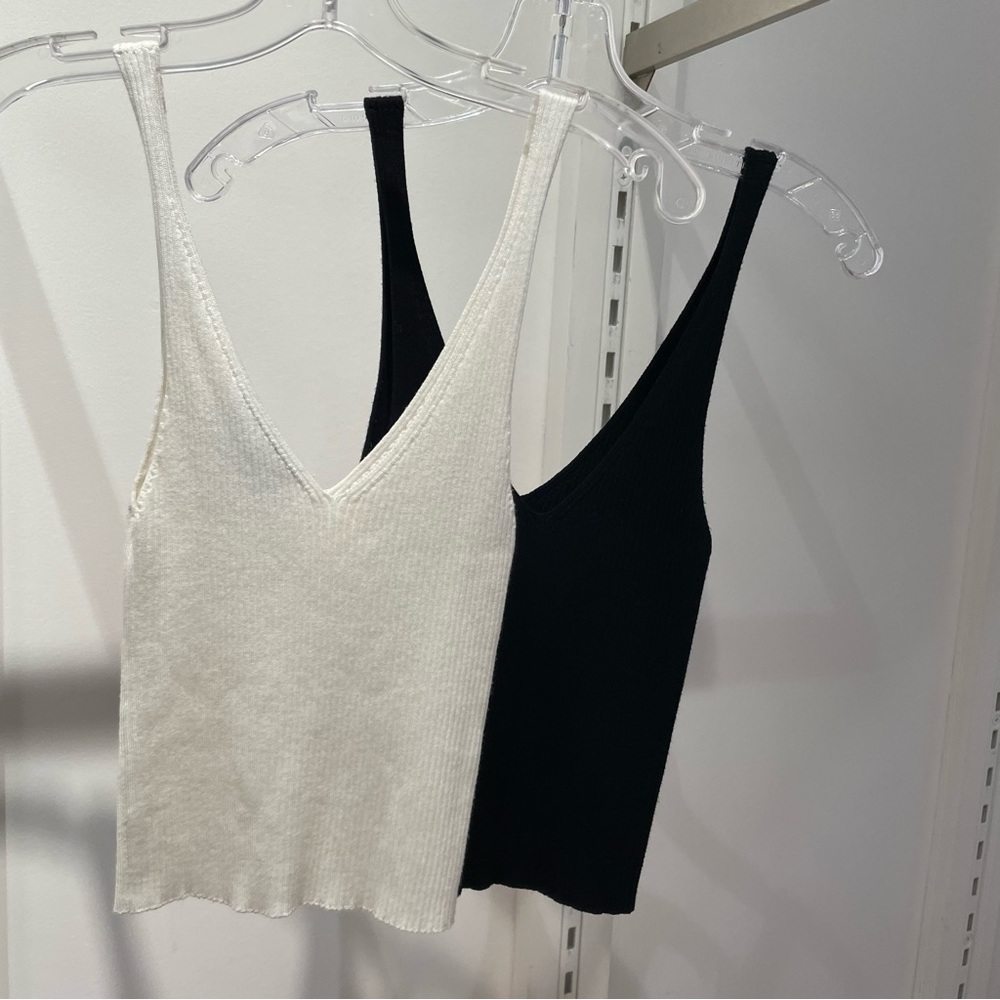 C’est Moi Rib Knit Tank Tops • Size Small